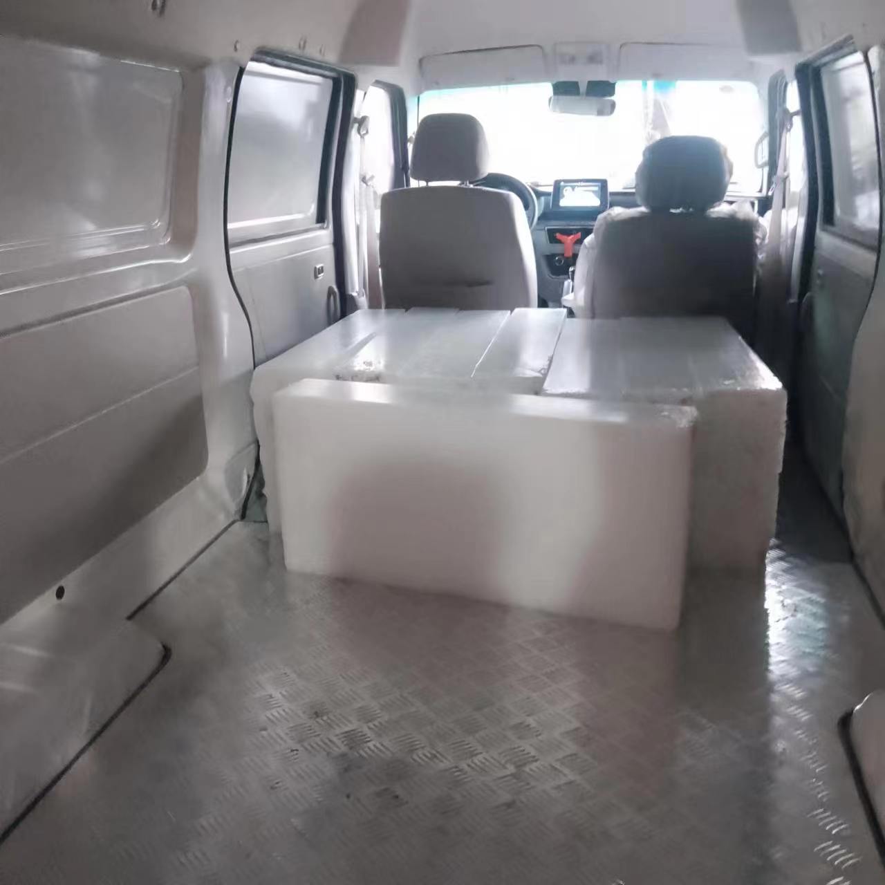 工业降温的大冰块-江汉良臣制冰厂